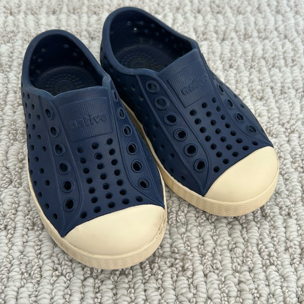 Native Kids Jefferson Navy‎ Blue Shoes Size 5